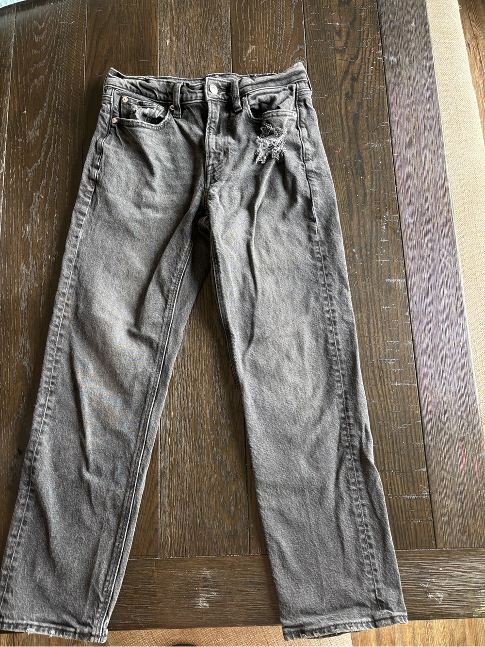 American Eagle Outfitters Women's Straight-Leg Jeans with Distressed Detail